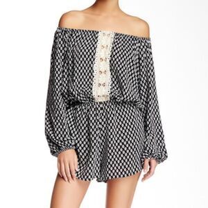 Everleigh Womens Black Print‎ Off the Shoulder Boho Romper Size Small